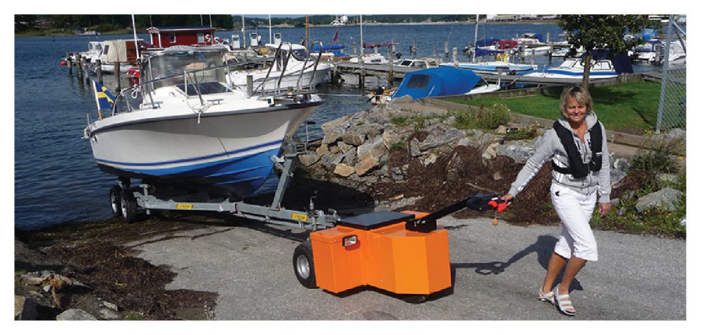 Heavy Duty Trailer Mover pulling 2,000Kg boat trailer up slipway in Sweden